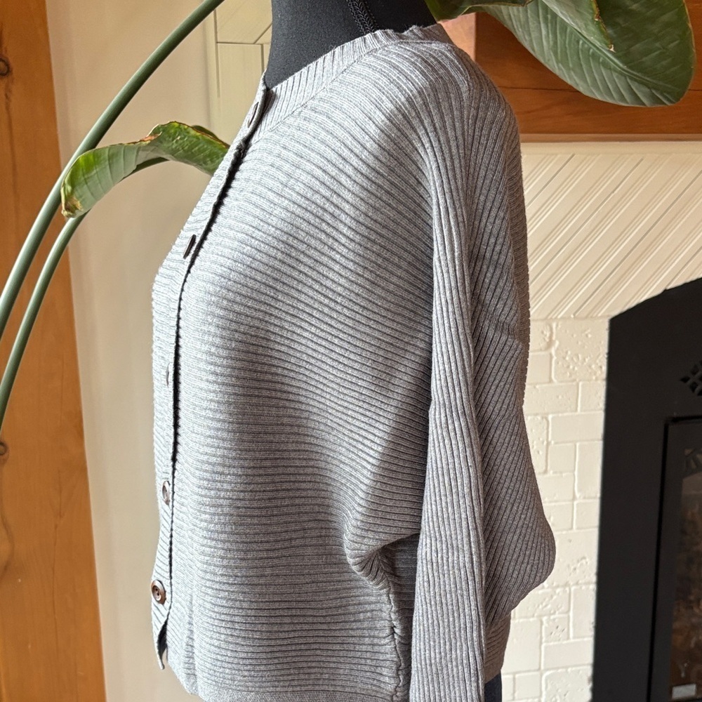 Batwing sweater - Picture 4 of 11